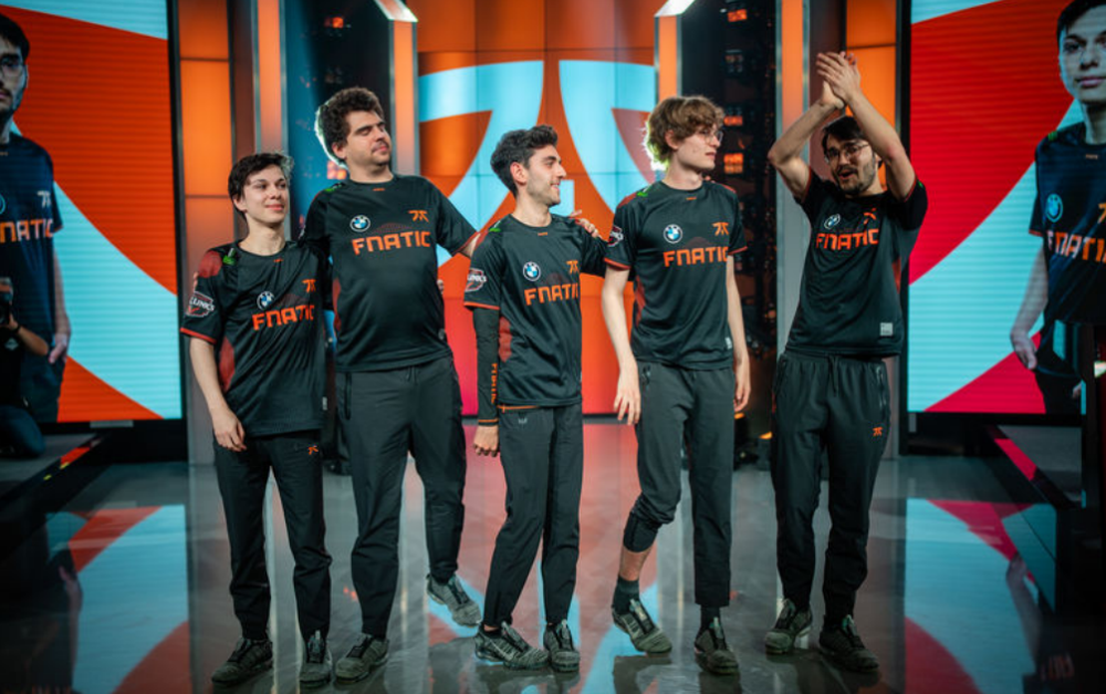 WBG逆转G2，Hylissang三分雨点燃全场