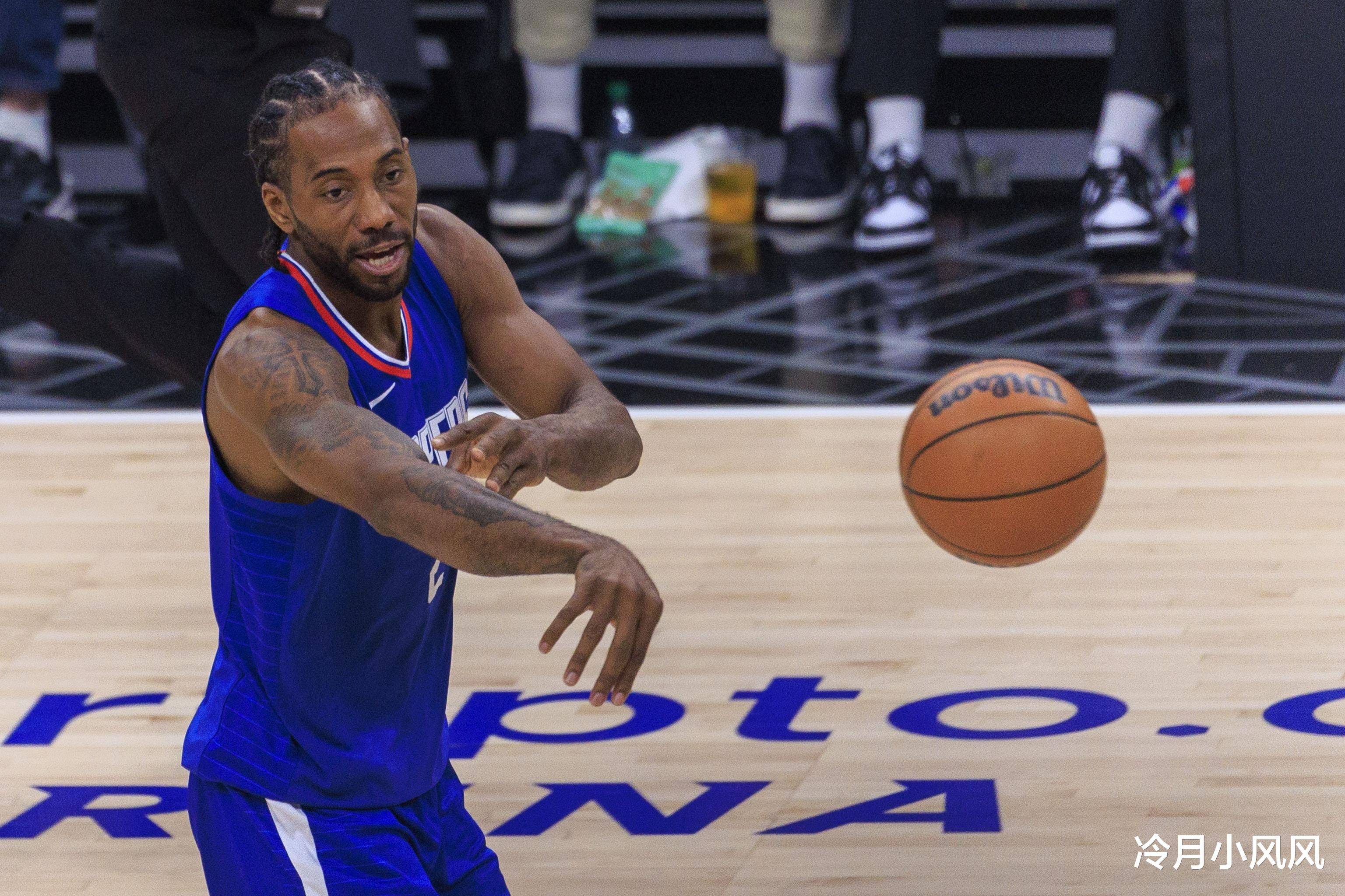 意大利男篮绝杀独行侠，伦纳德完成帽子戏法