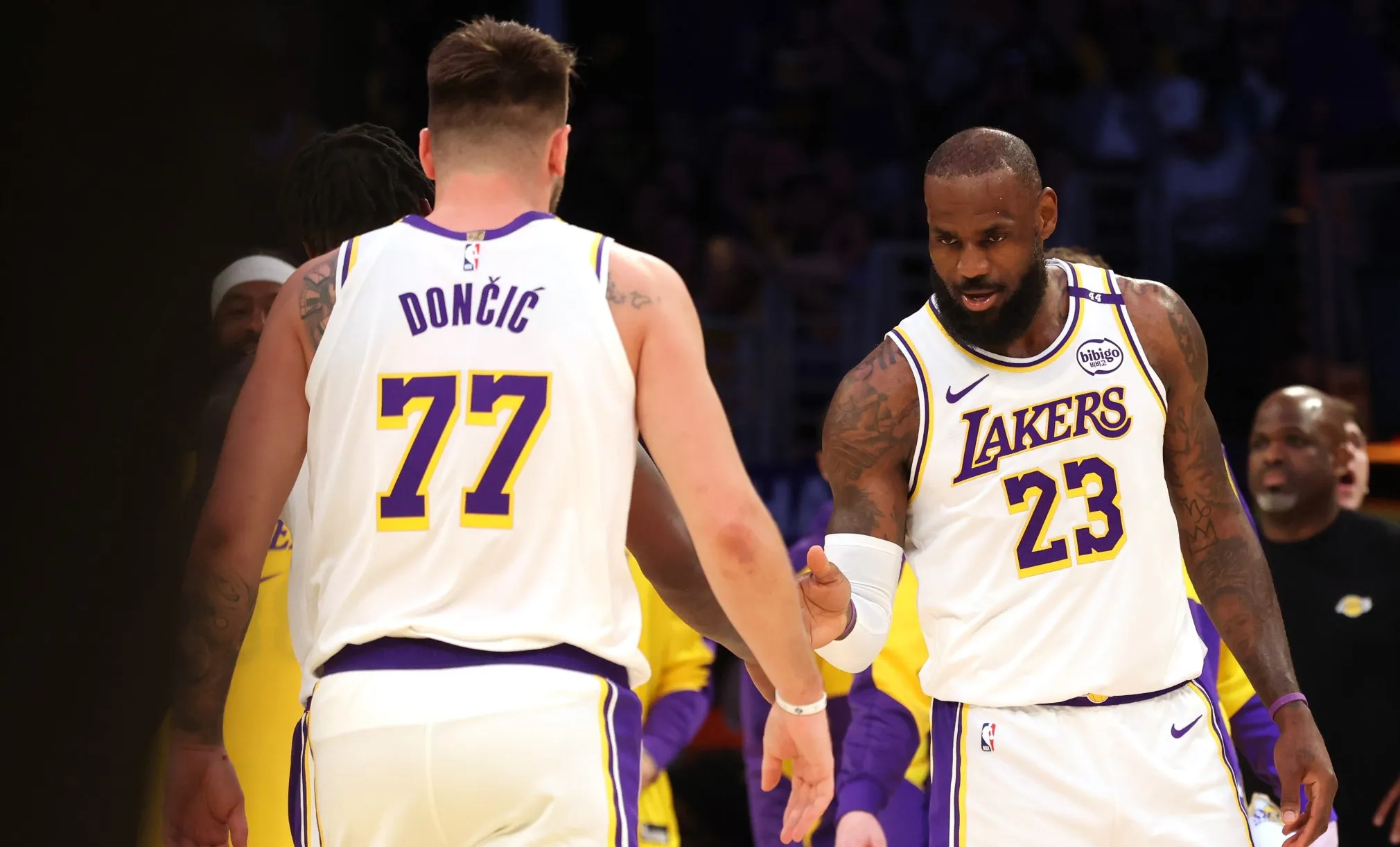 篮网横扫湖人，锡安关键制胜