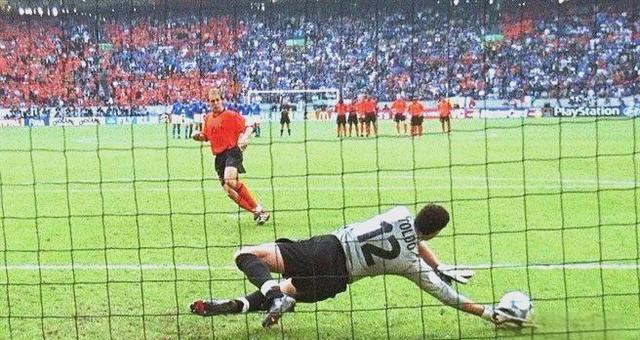 球星爆发！欧洲杯赛场再现神级操作