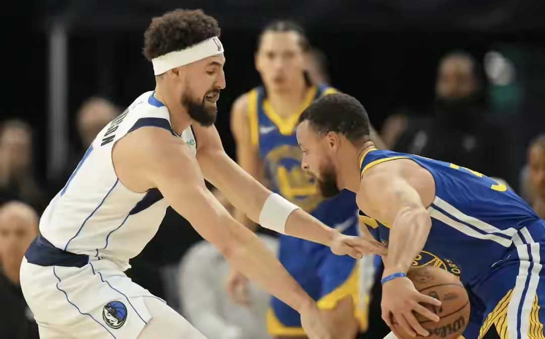 独行侠碾压雄鹿，克莱扛起全队