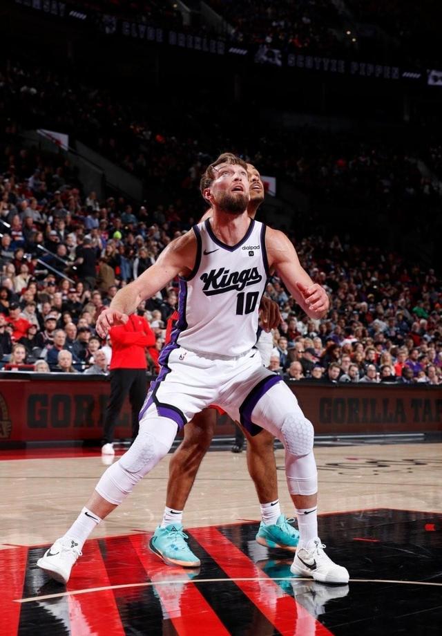 爵士绝杀吉林队，麦科勒姆状态火热的简单介绍