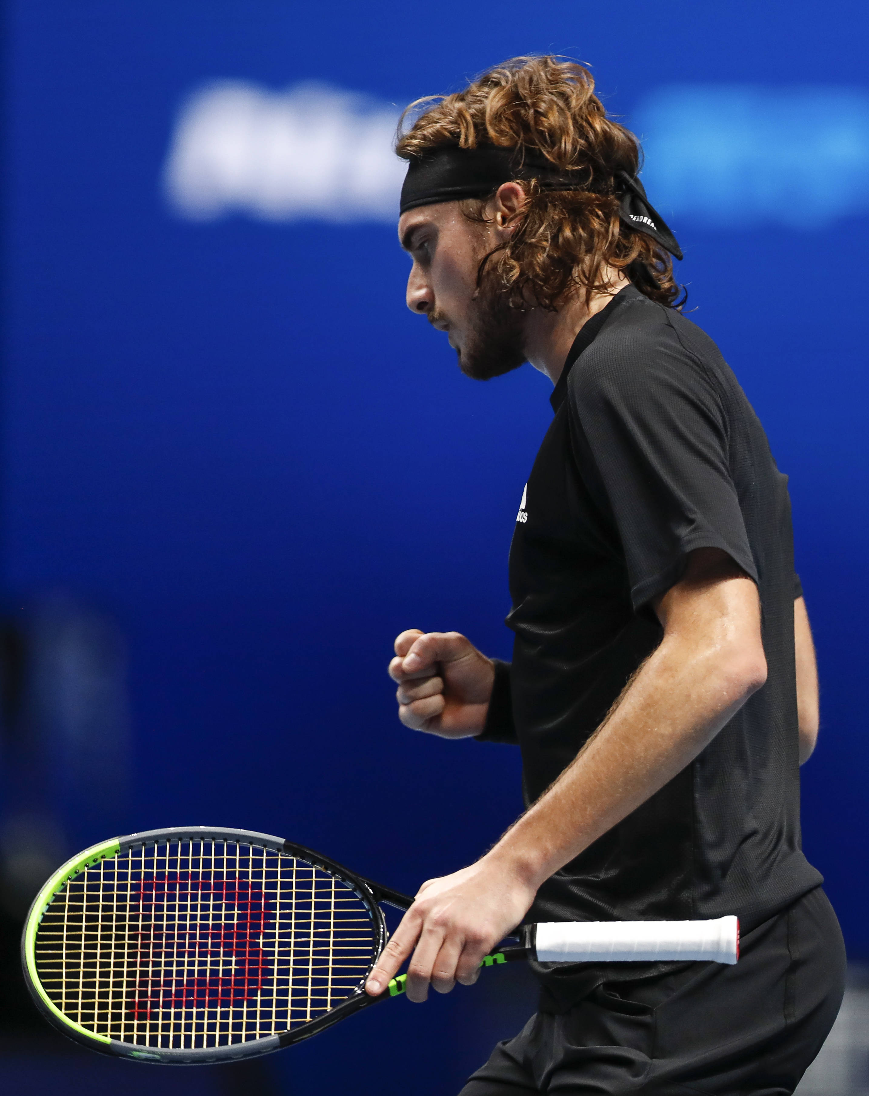 美网鏖战年终总决赛，西西帕斯高光表现的简单介绍