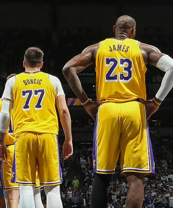 火箭力克独行侠，詹姆斯状态火热