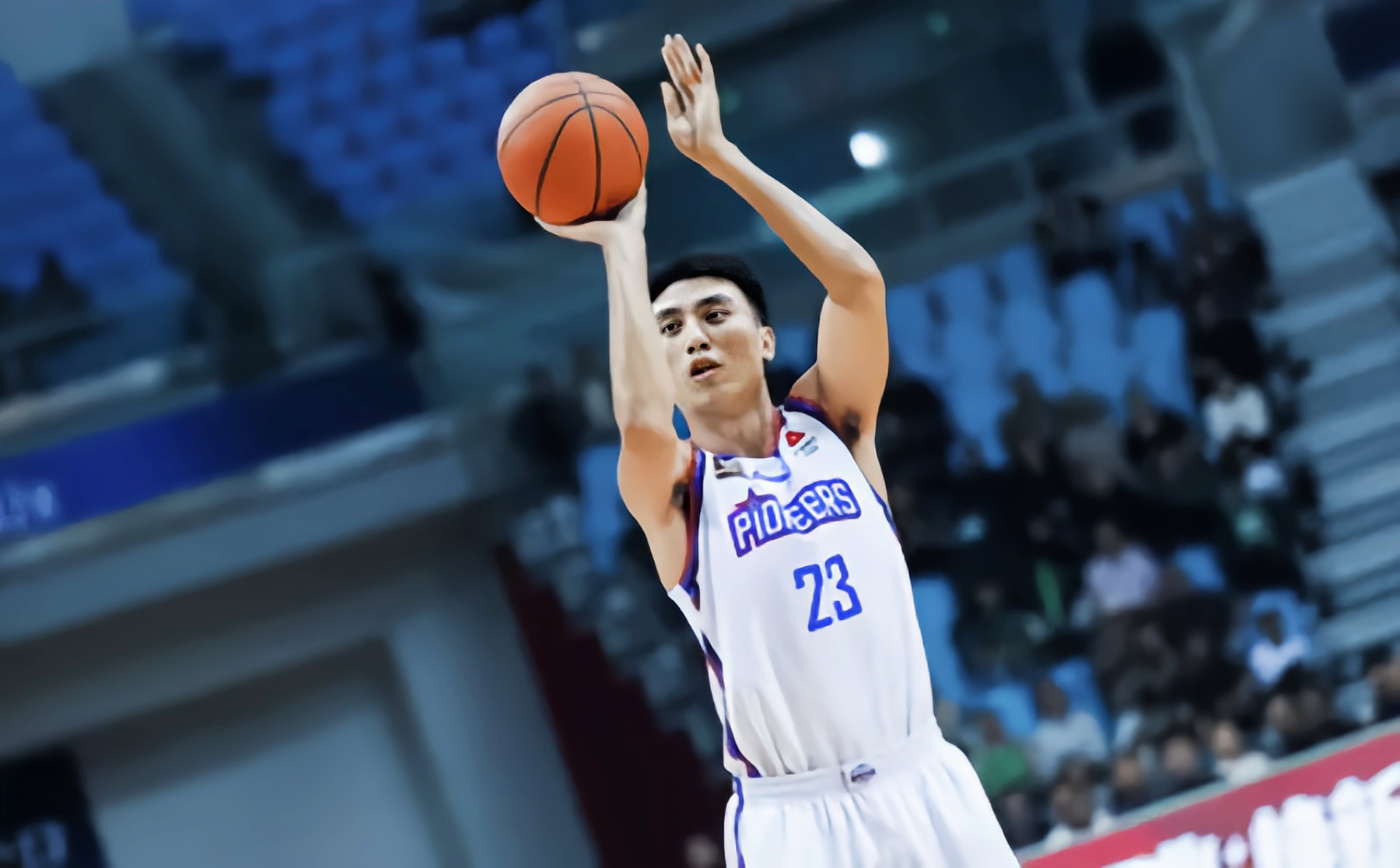 上海队力克天津队，张镇麟刷新纪录