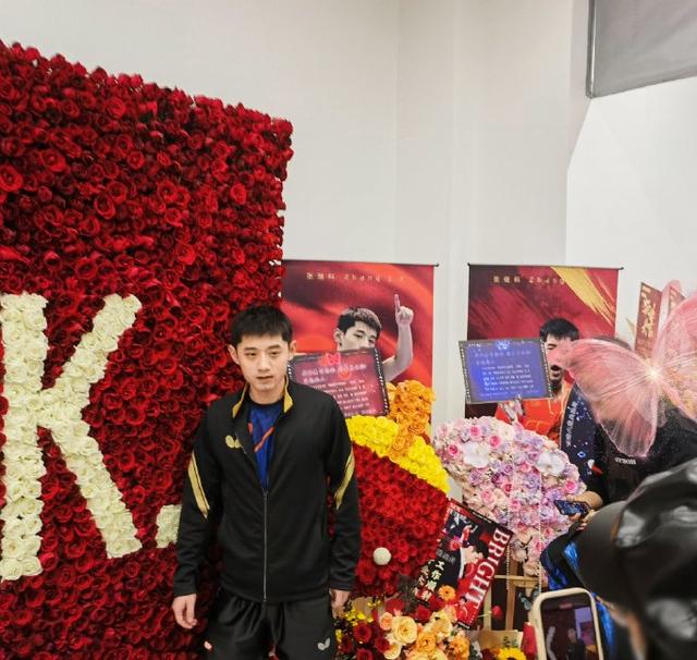 法国队轻取奥地利队，张继科状态火热