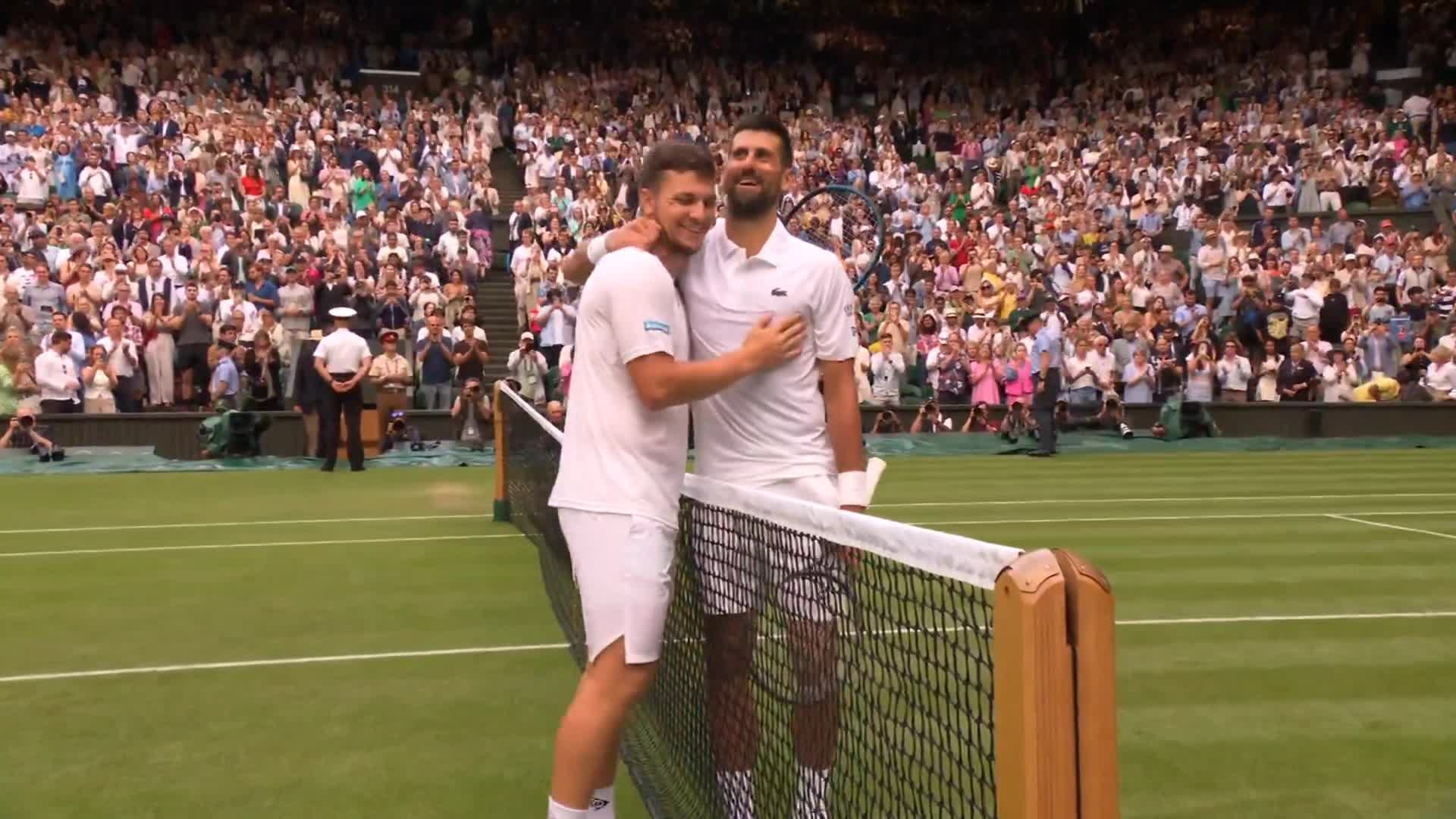 温网鏖战联合杯，德约科维奇带队取胜