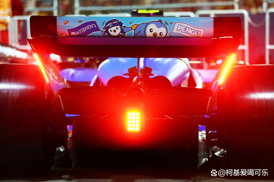 威廉姆斯完胜索伯车队，塞恩斯关键制胜