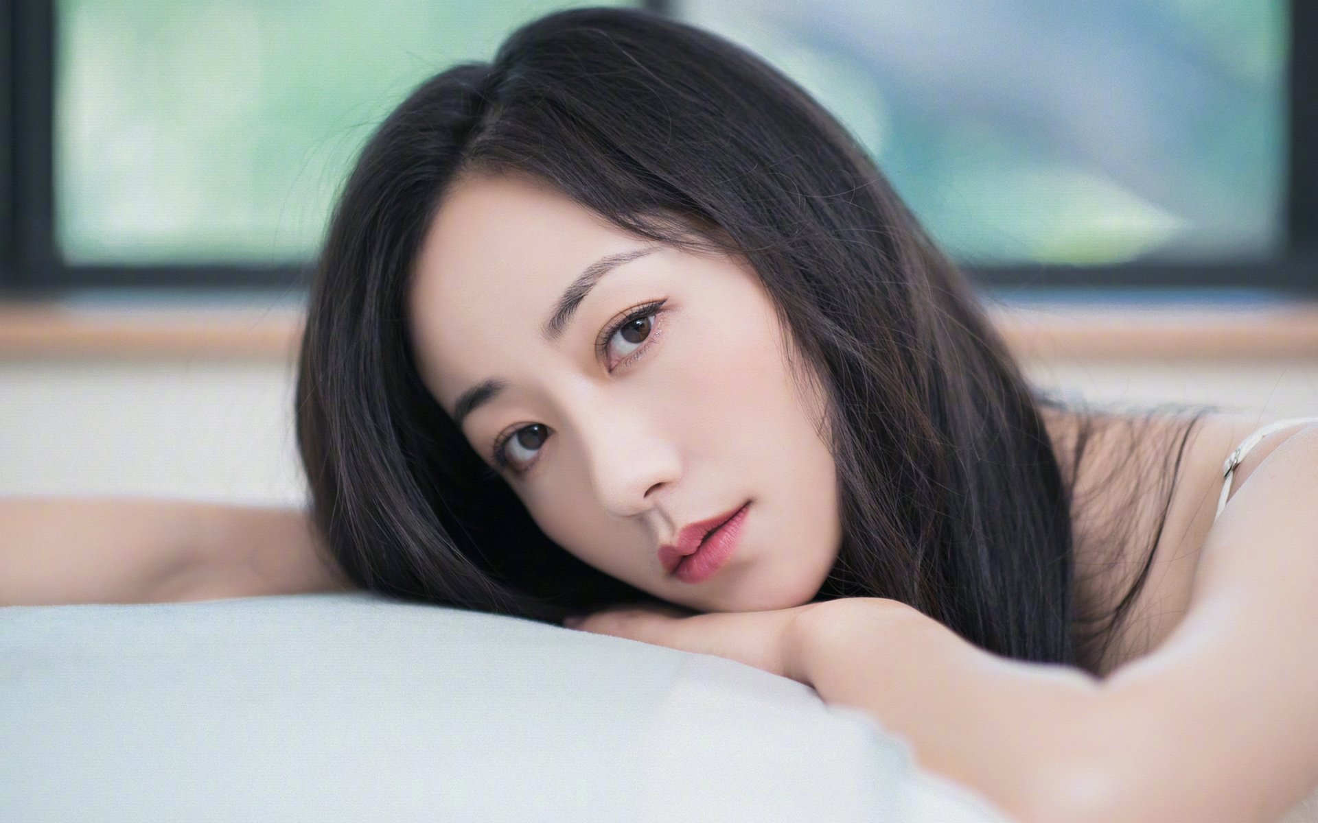 霓虹赛道上的致命绝杀，米切尔如何改写F1街道赛的夜晚