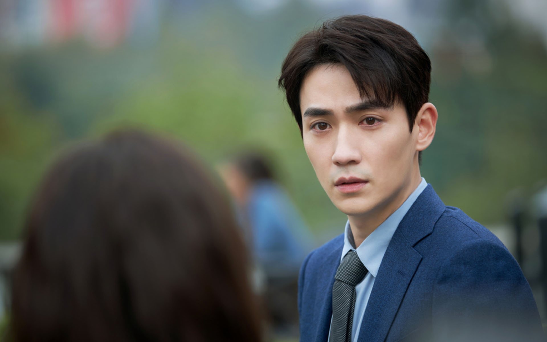 奥林匹斯山的雷霆与人间的王座，当字母哥降神之夜，国王与马刺进行着一场沉默的决斗