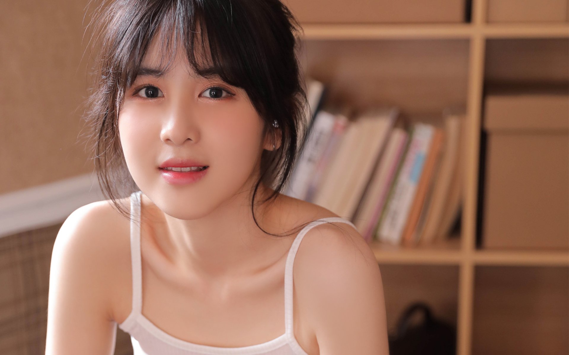 新王登基，当勒沃库森的精密仪器碾过乌克兰，唯一的非典型英雄站在门前